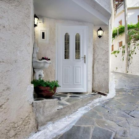 Παραδοσιακό Σπίτι Στο Χωριο Apartment Agioi Deka  Екстериор снимка